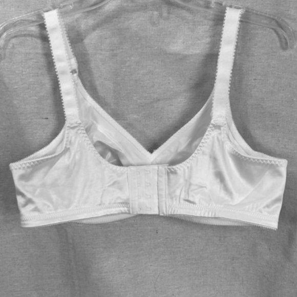 Bali Double Support Wireless Bra White Size 40C - Picture 2 of 4